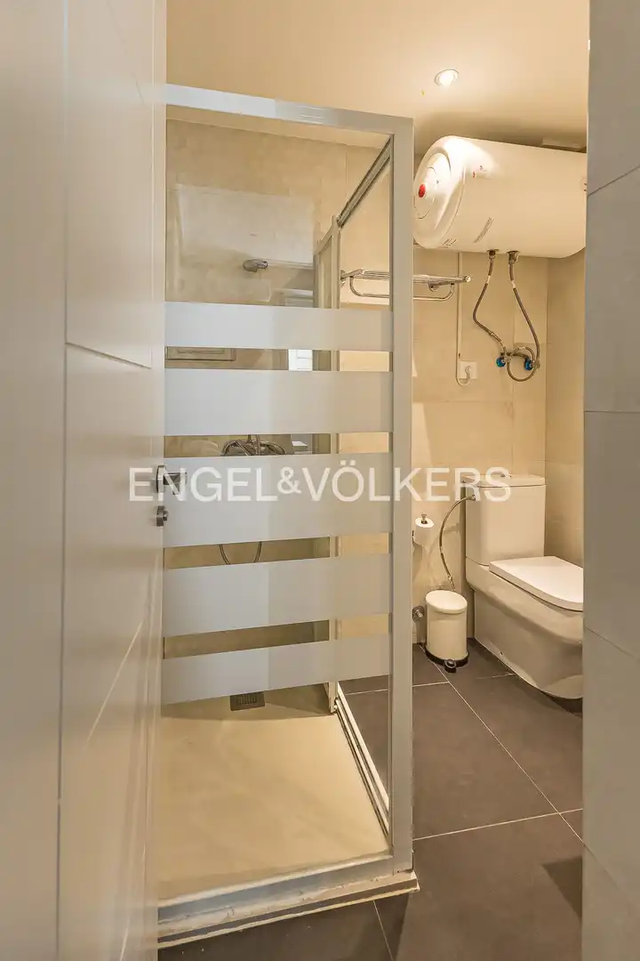 Flat for sale in Madrid  with Air Conditioner, Heating and Parquet flooring