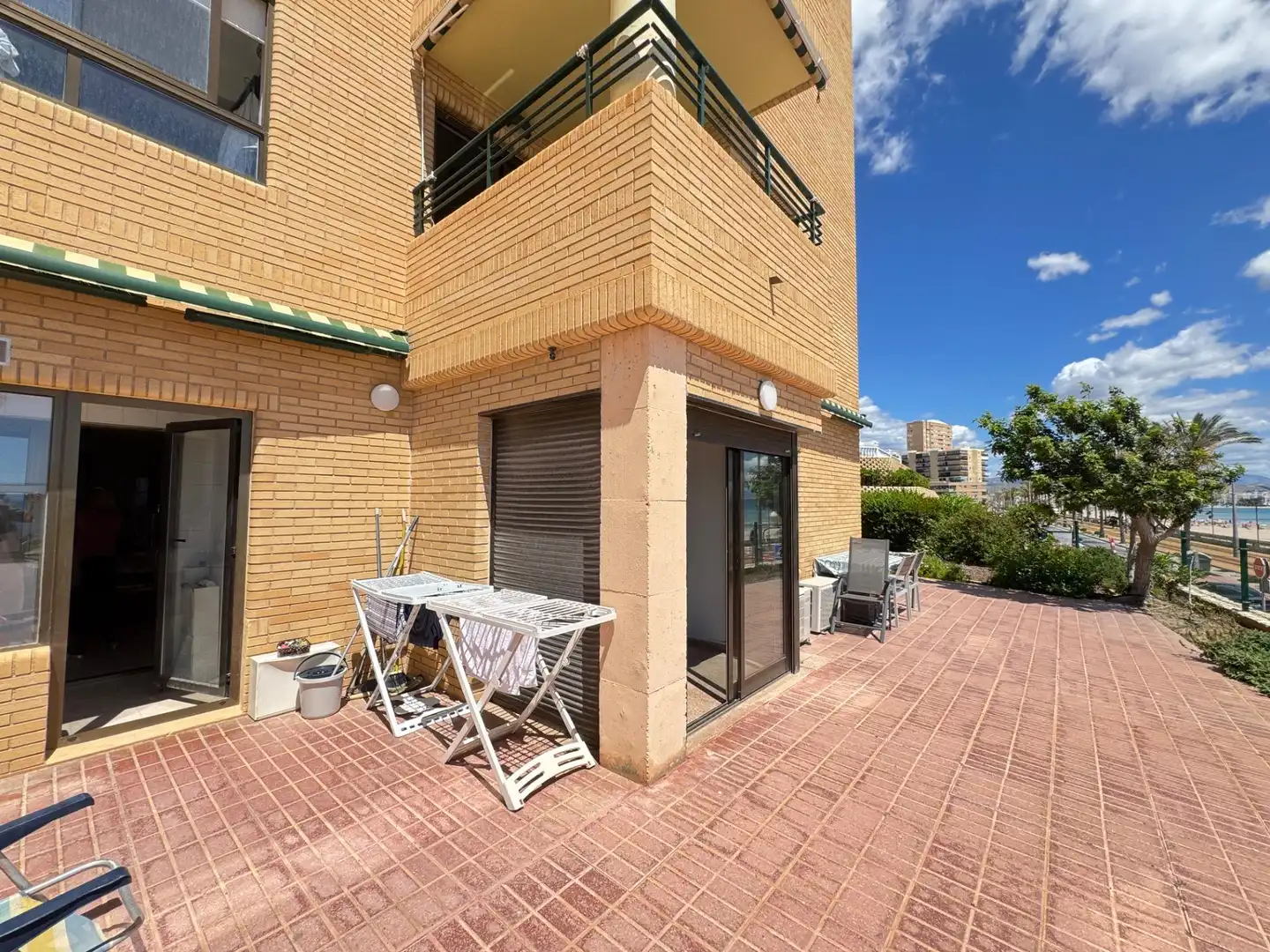Exterior view of Ground floor for sale in El Campello  with Air Conditioner, Private garden and Community pool
