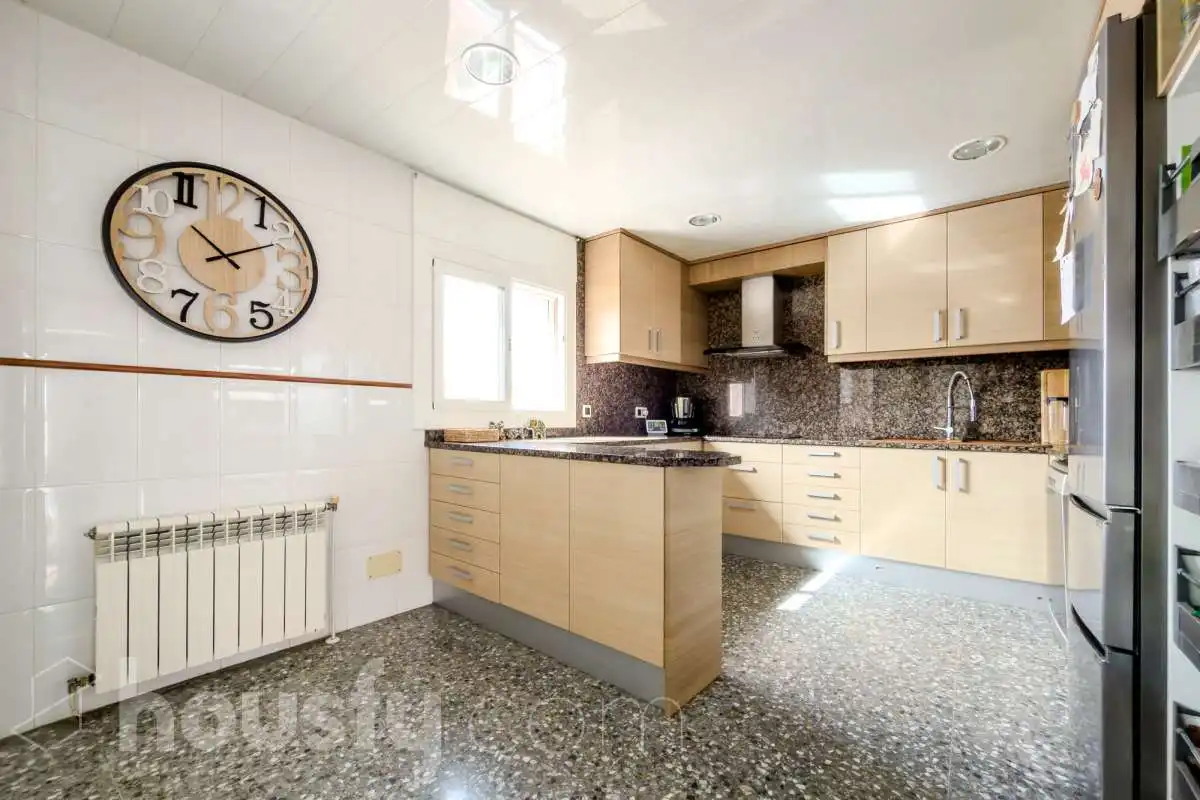 Kitchen of Houses for sale in Mataró  with Air Conditioner, Heating and Terrace