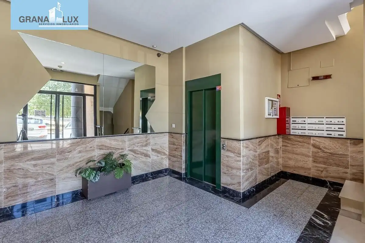 Flat for sale in Granada  with Air Conditioner, Heating and Terrace