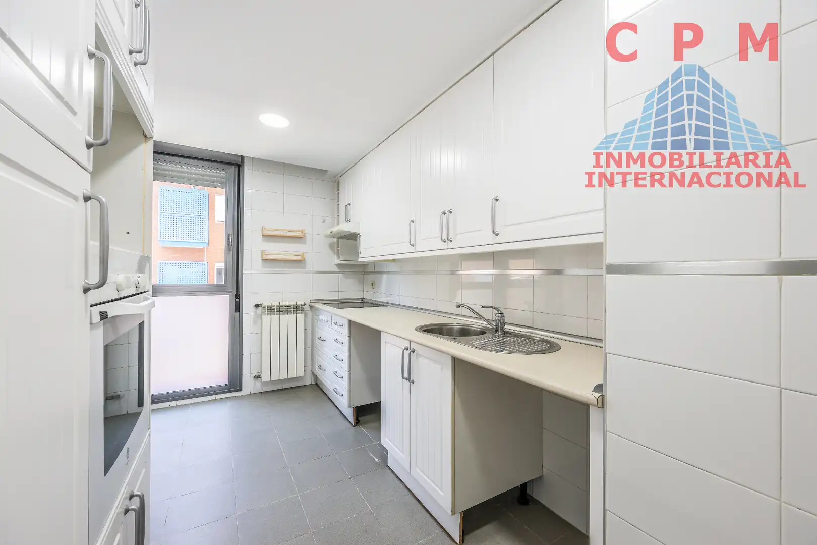 Kitchen of Flat for rent in Madrid  with Air Conditioner, Heating and Parquet flooring