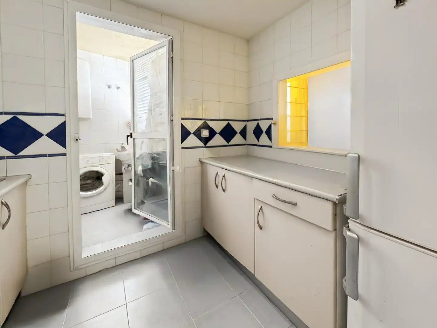 Baño de Apartamento en venta en Benidorm con Calefacción y Terraza