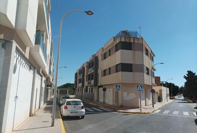 Foto 1 de Ático en venta en San Bernardo , Pabellón - Estación - El Corte Inglés, Almería