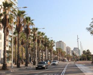 Exterior view of Apartment for sale in  Barcelona Capital  with Air Conditioner, Terrace and Balcony