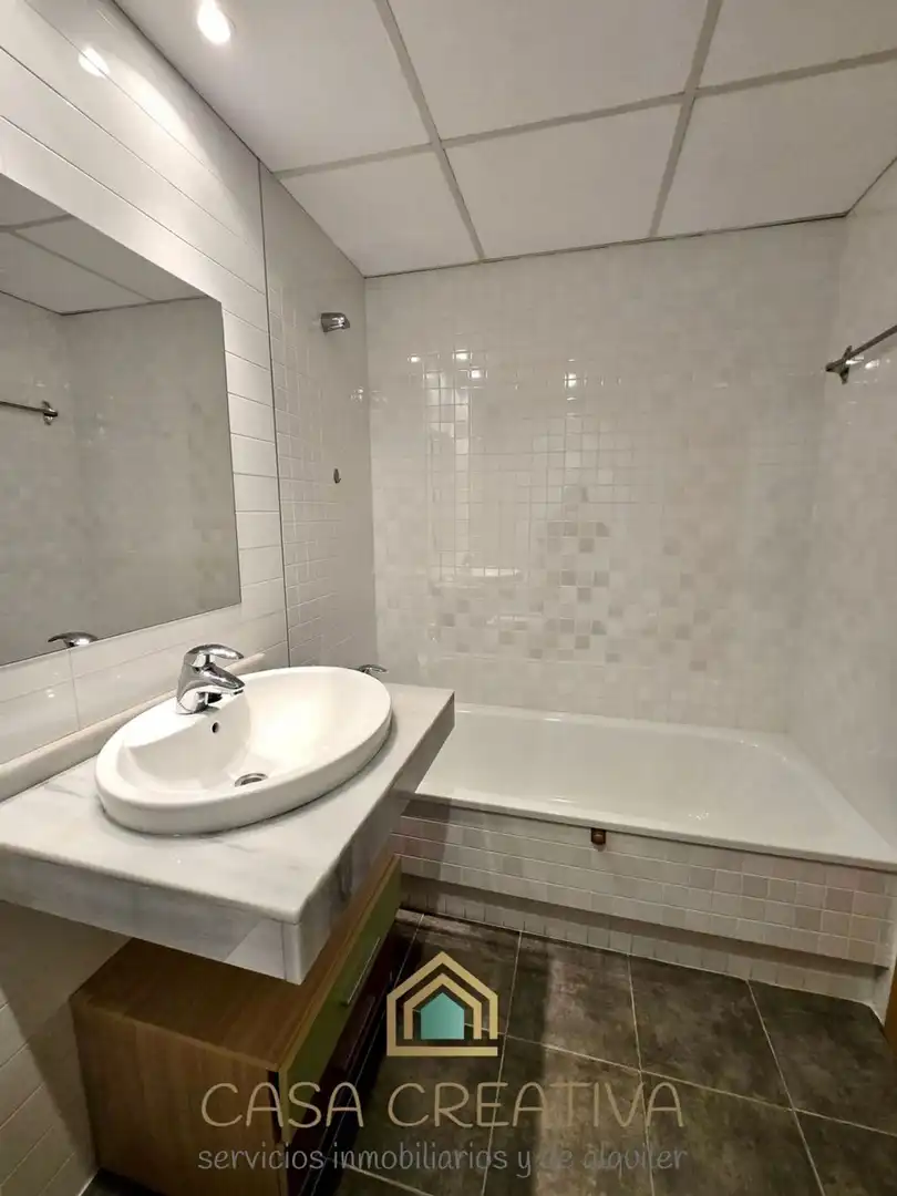 Piso en venta en Calle Miguel Angel Blanco, Casco Urbano