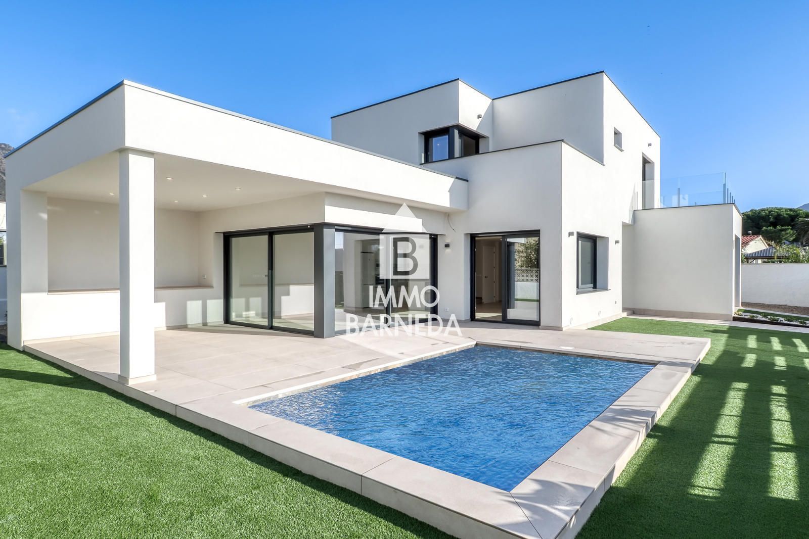 Vista exterior de Casa o xalet en venda en Roses amb Aire condicionat, Calefacció i Jardí privat