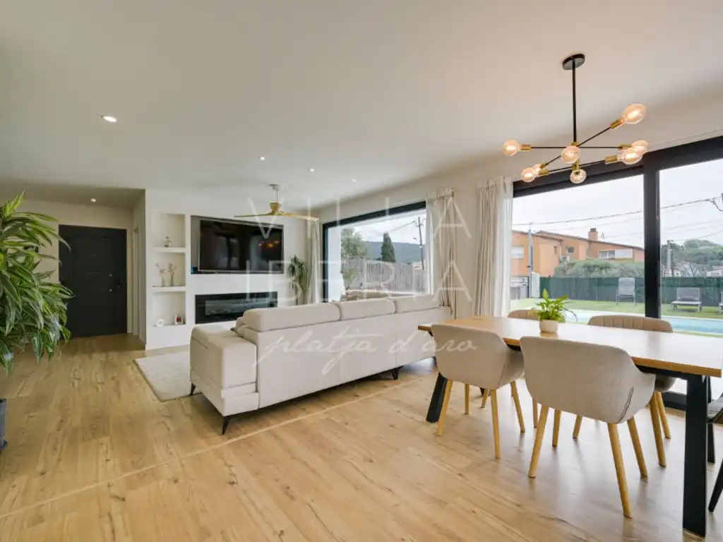Living room of Houses for sale in Calonge i Sant Antoni  with Air Conditioner, Heating and Private garden