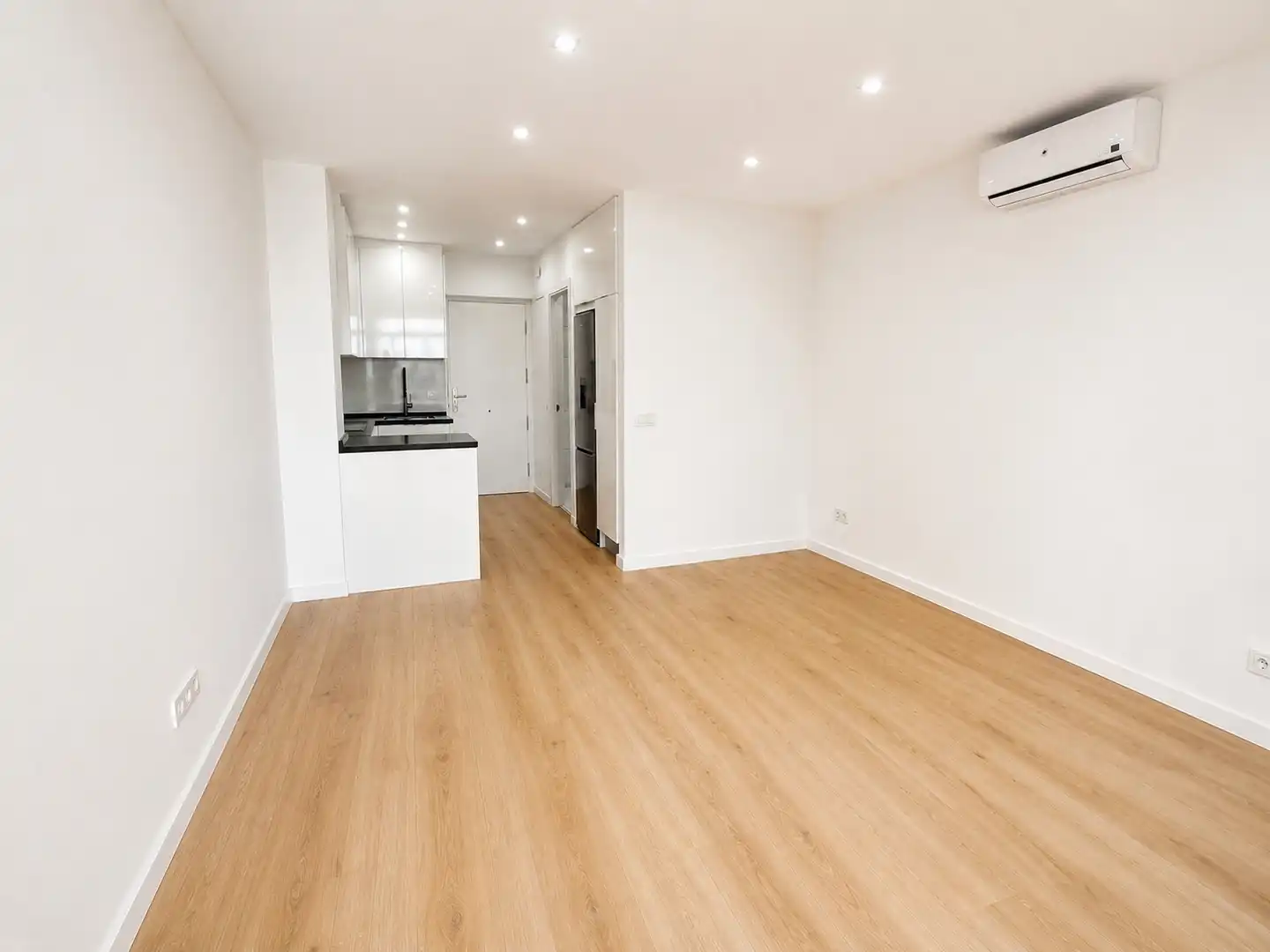 Studio with lift for sale in Avenida Gamonal, imagen 5