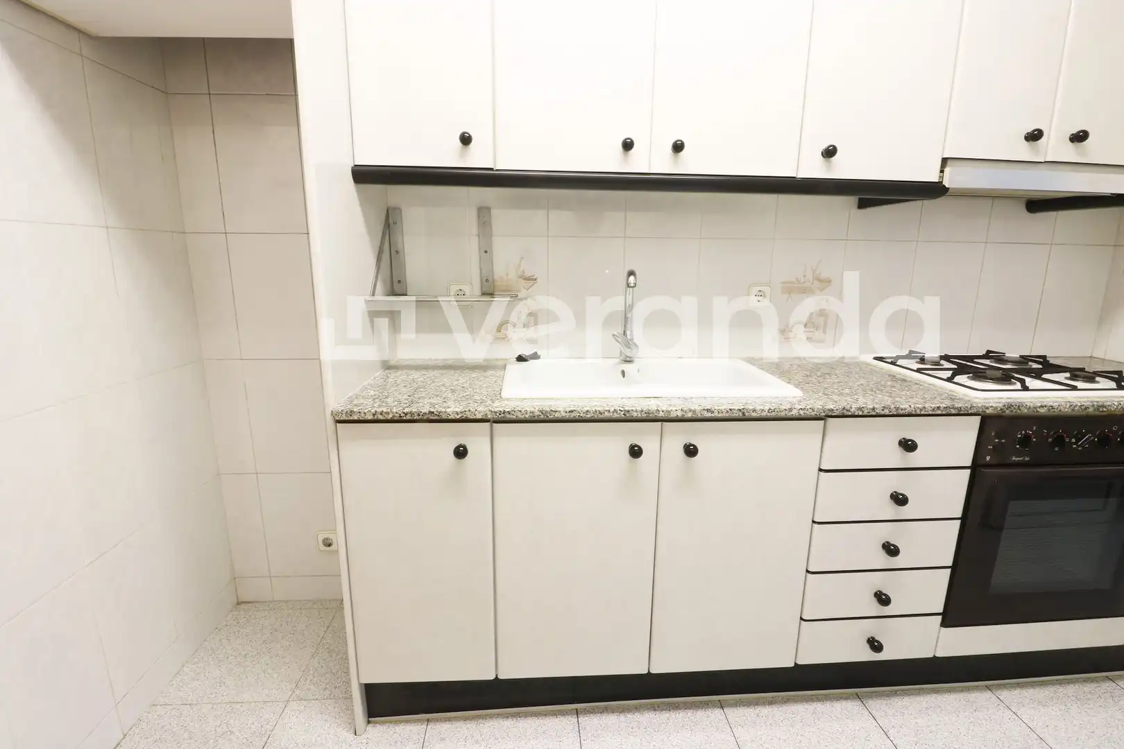 Cuina de Pis en venda en Ripollet amb Calefacció, TV i Balcó