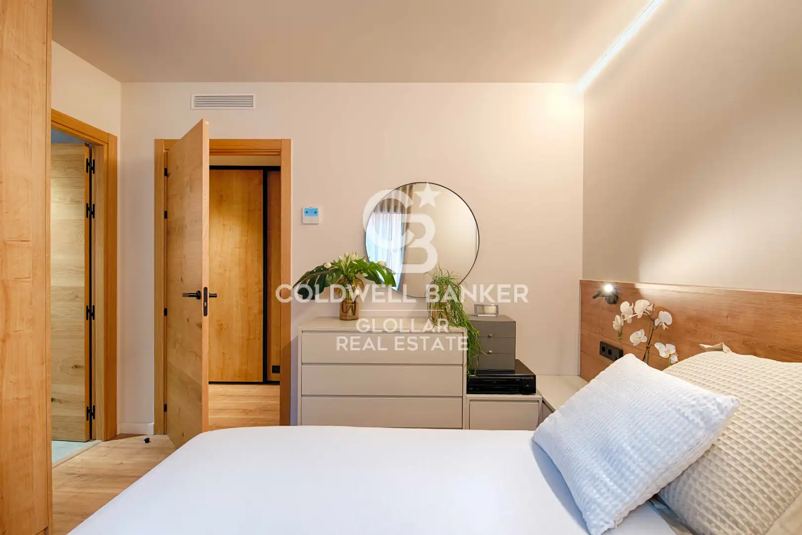 Exterior view of Apartments for sale in Puigcerdà  with Heating, Parquet flooring and Storage room