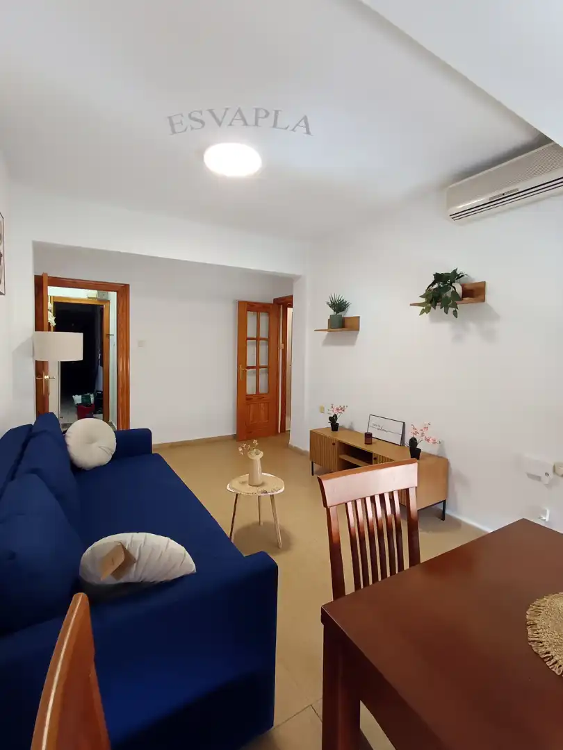 Sala d'estar de Pis de lloguer en Alicante / Alacant amb Aire condicionat, Moblat i Forn