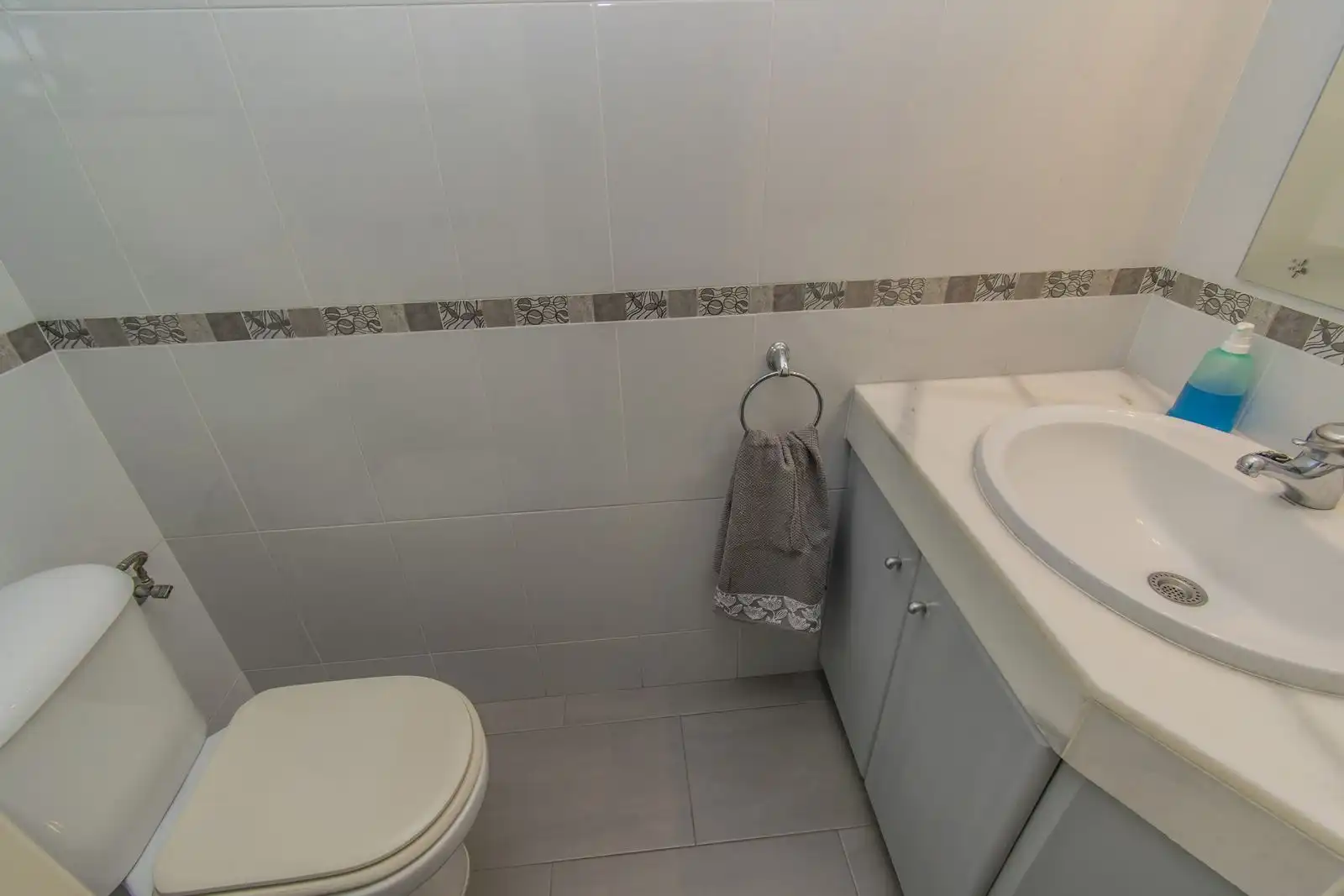 Baño de Casa adosada en venta en Marbella con Aire acondicionado y Amueblado