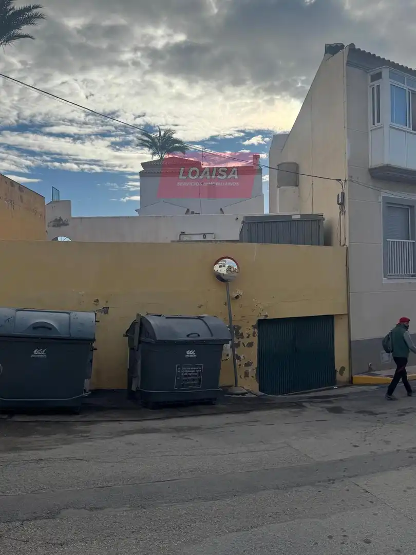 Individuel à vendre à C/ LAS PALMERAS, imagen 2