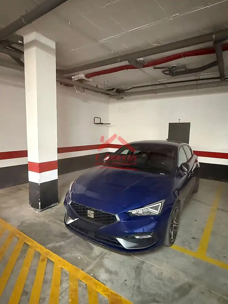 Aparcament de Apartament en venda en Vélez-Málaga amb Aire condicionat, Calefacció i Jardí privat
