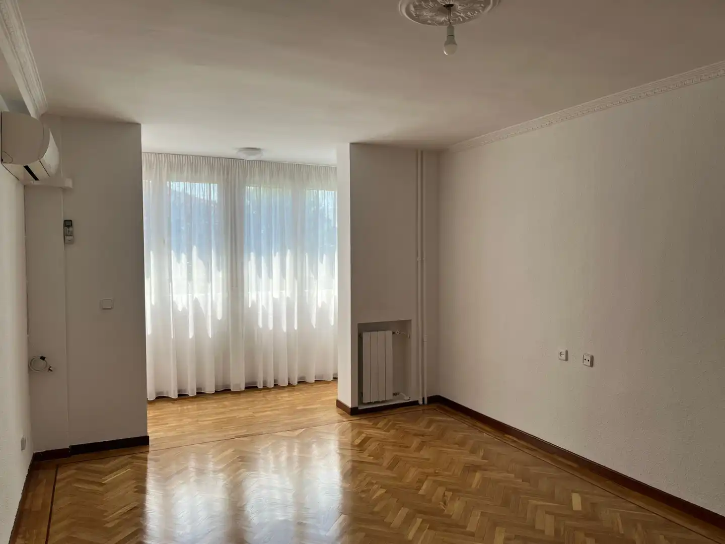 Sala d'estar de Pis de lloguer en Madrid amb Aire condicionat, Calefacció i Microones