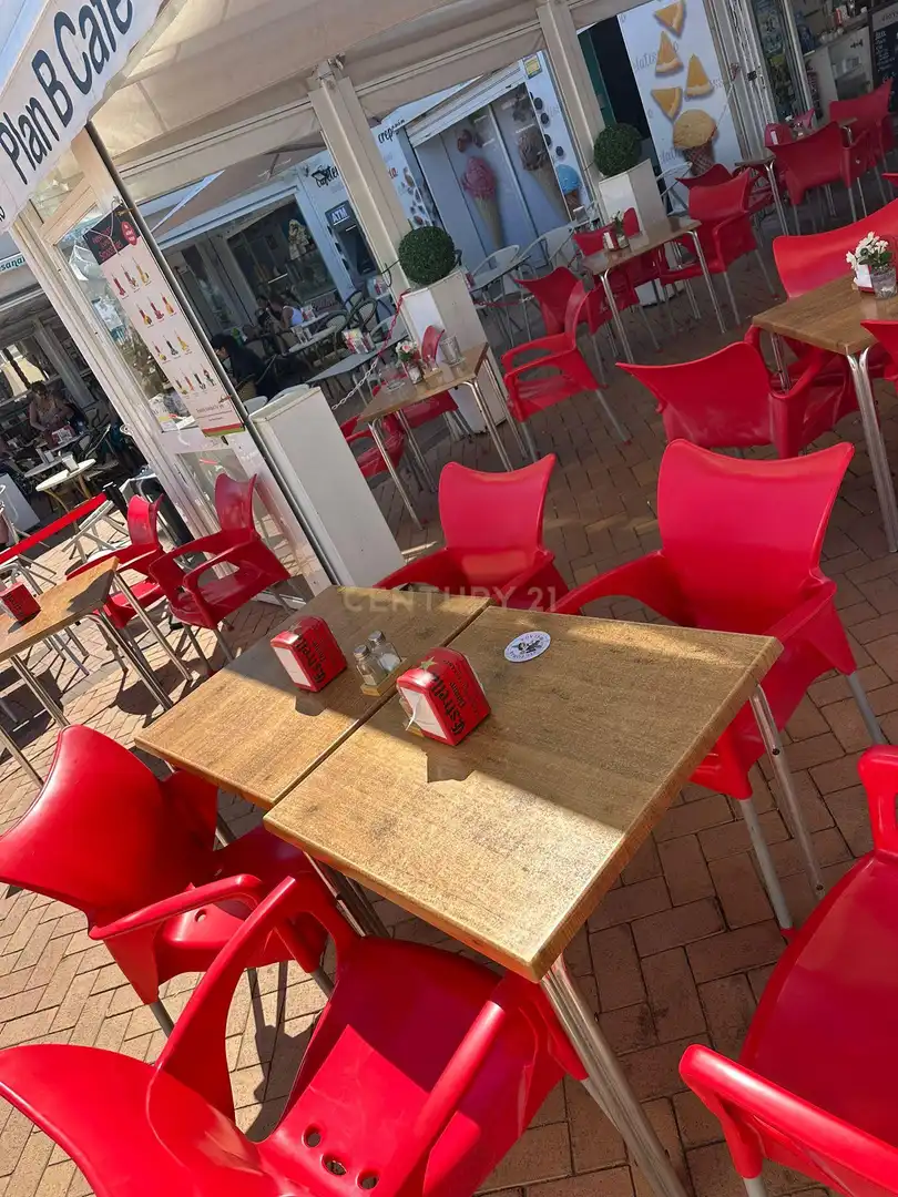 Terraza de Local en traspaso en Fuengirola con Aire acondicionado