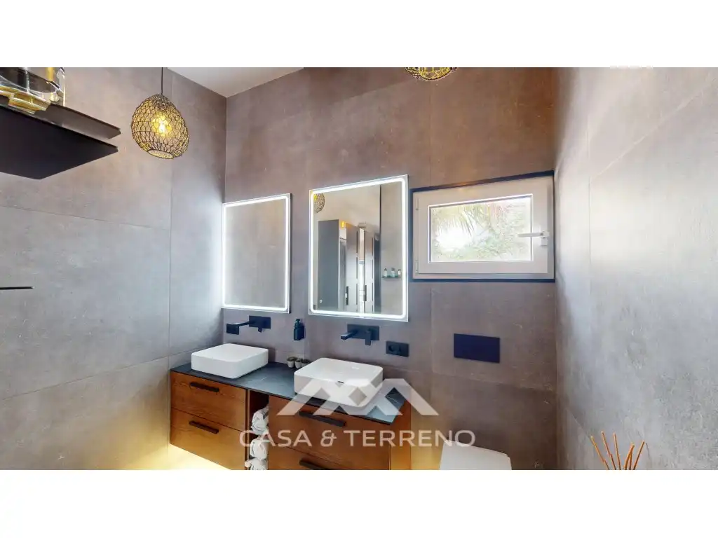 Baño de Casa o chalet en venta en Algarrobo con Aire acondicionado, Calefacción y Jardín privado