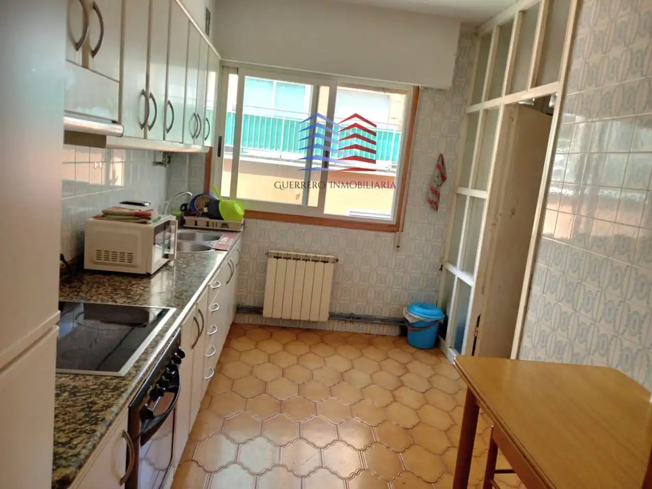 Kitchen of Flat for rent in Ourense Capital   with Heating, Furnished and Balcony