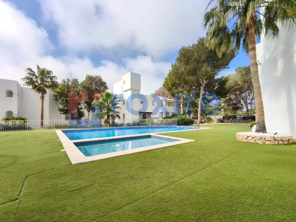 Schwimmbecken von Wohnung zur Miete in Sant Josep de sa Talaia mit Klimaanlage, Terrasse und Möbliert