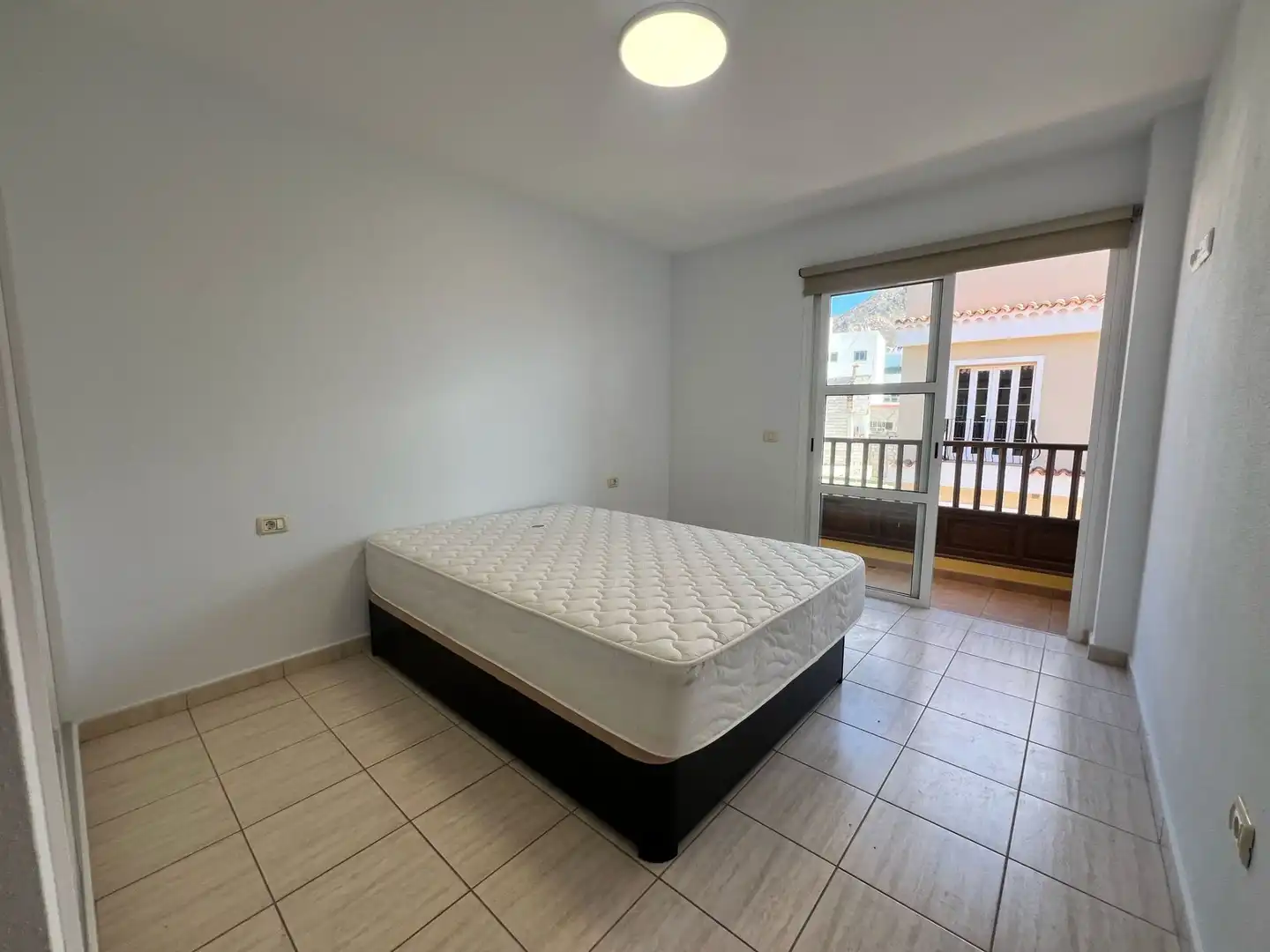 Dormitori de Apartament en venda en Arona amb Terrassa i Moblat