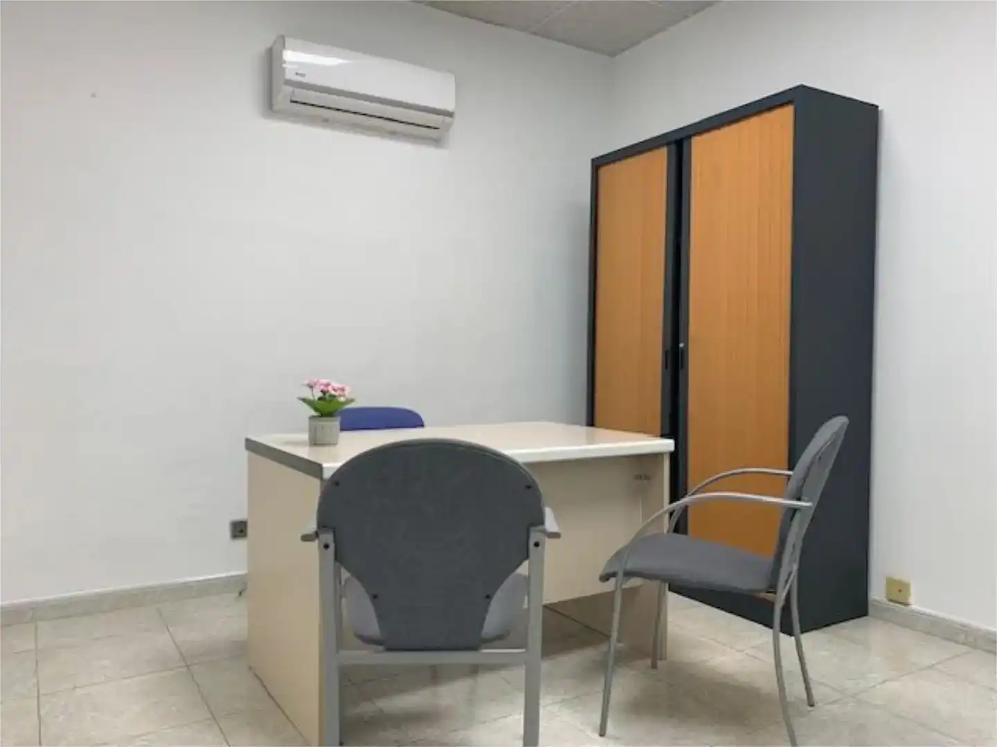 Oficina de alquiler en Marratxí