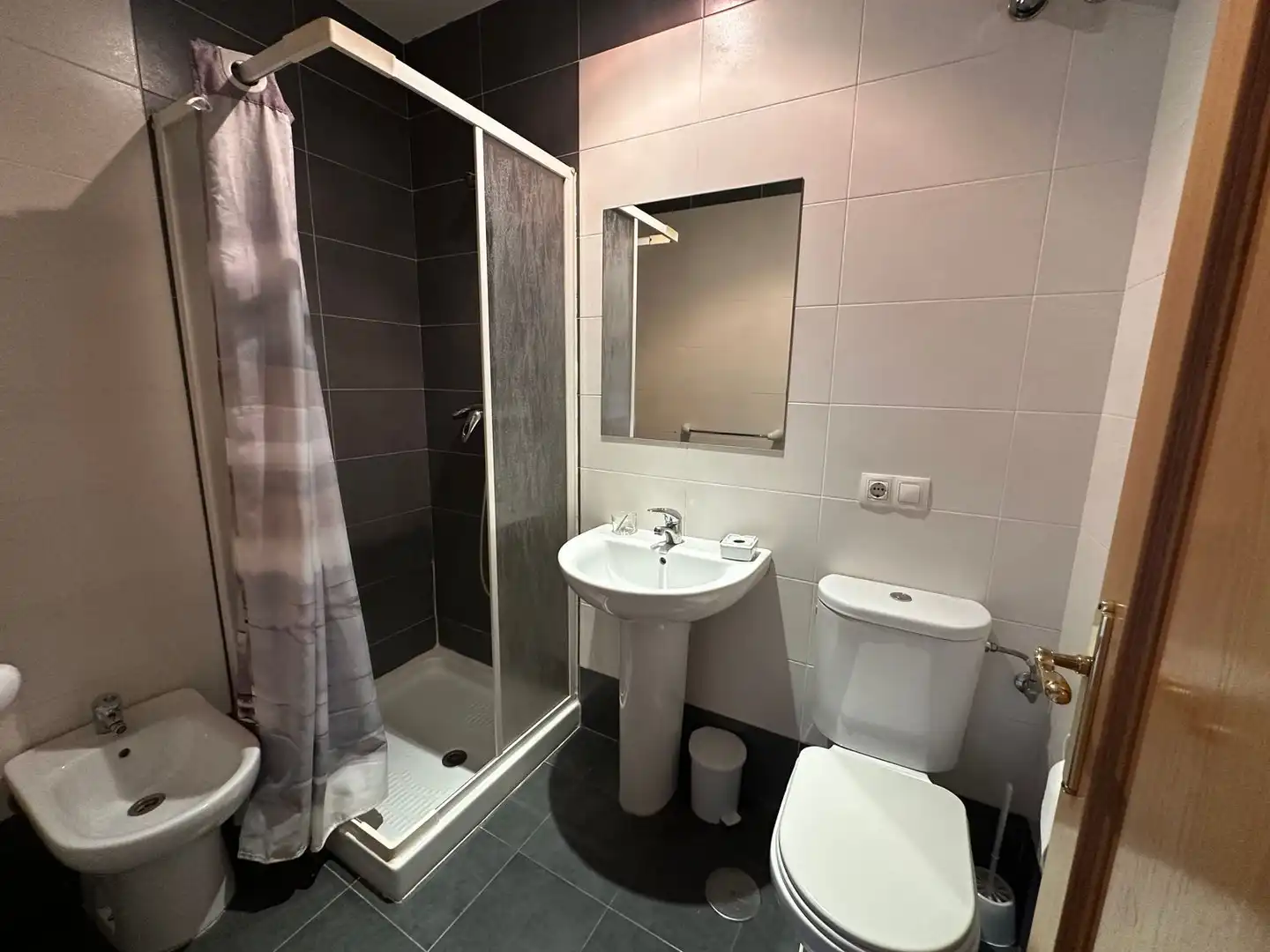 Bathroom of Flat for sale in Siero