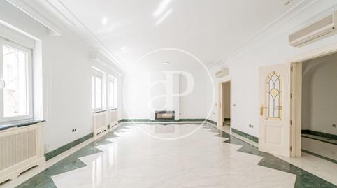 Foto 4 de Piso en venta en Calle de Alcántara, Valdeacederas,  Madrid Capital