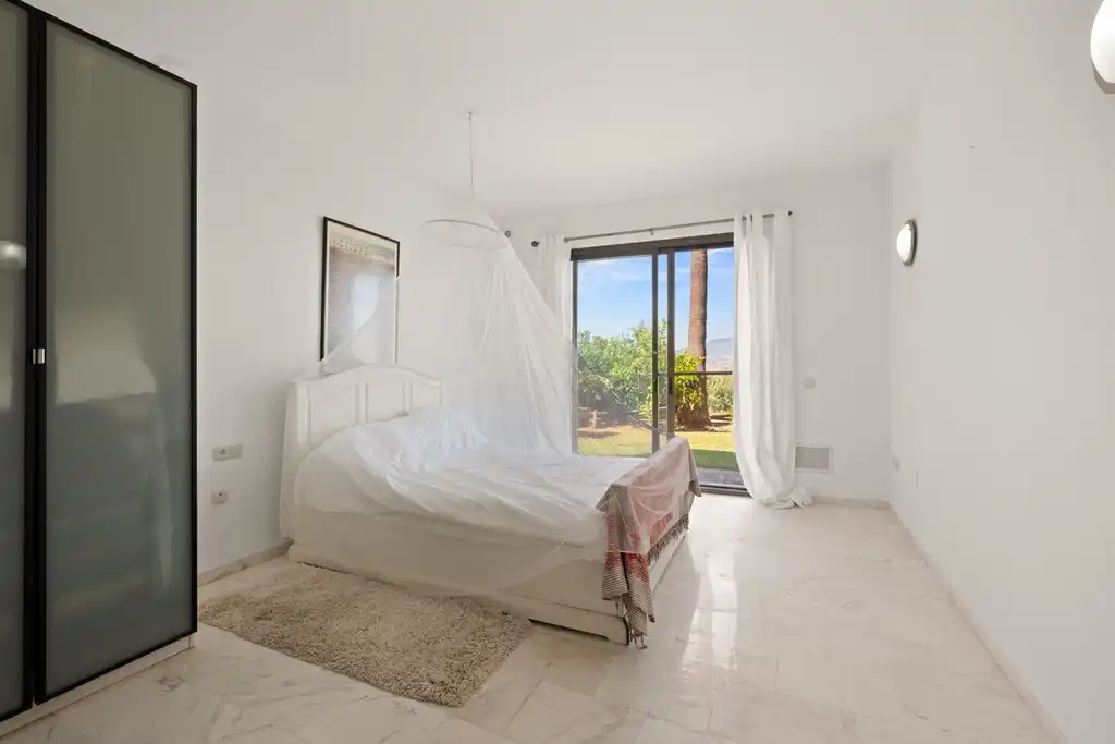 Habitación de Planta baja en venta en Ojén con Aire acondicionado, Jardín privado y Terraza
