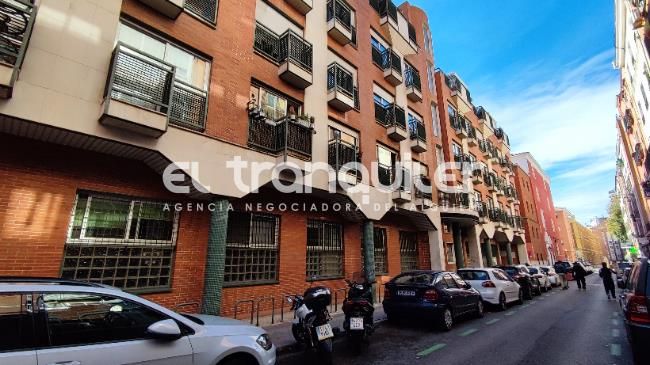 Exterior view of Flat to rent in  Madrid Capital  with Air Conditioner, Parquet flooring and Swimming Pool