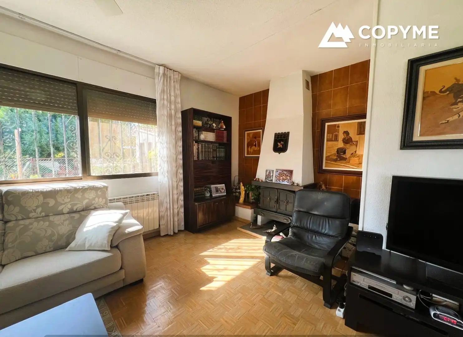 Sala de estar de Casa o chalet en venta en Novés con Calefacción, Jardín privado y Parquet