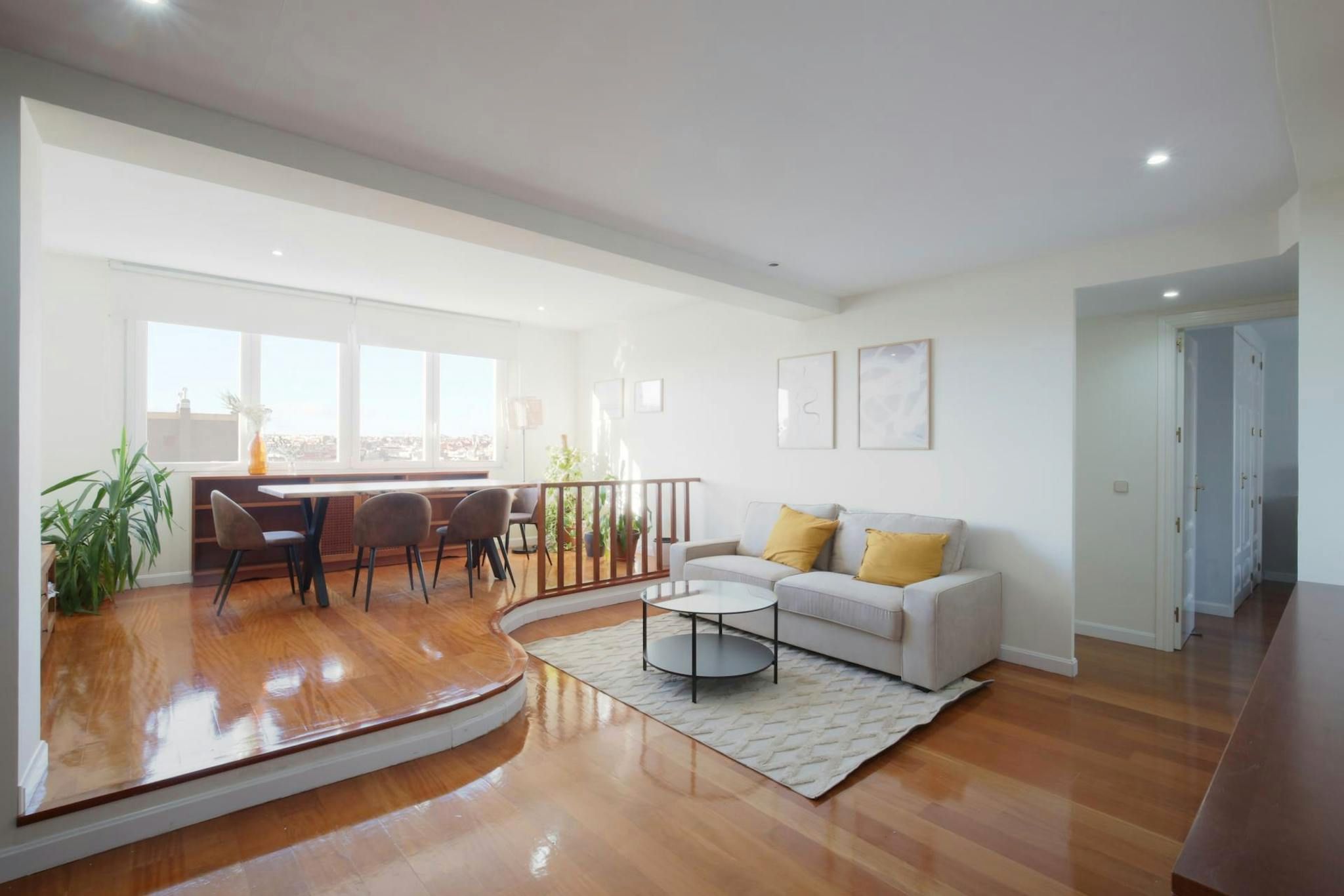 Sala de estar de Piso de alquiler en  Madrid Capital con Aire acondicionado, Calefacción y Amueblado