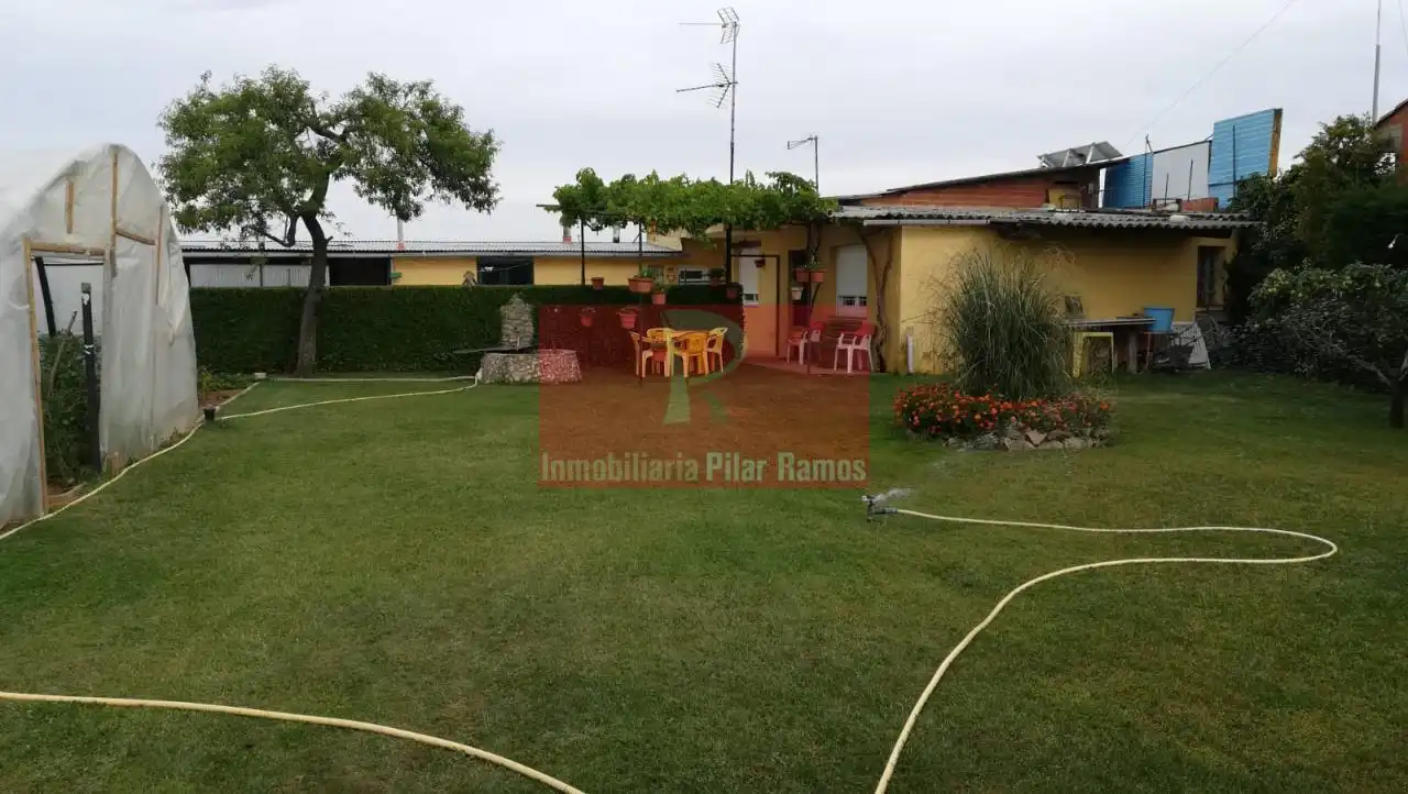 Jardín de Casa o chalet en venta en Chozas de Abajo con Calefacción, Jardín privado y Parquet