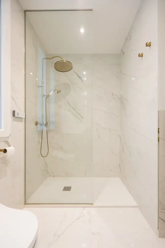 Badezimmer von Wohnung zum Verkauf in Madrid mit Klimaanlage, Heizung und Abstellraum