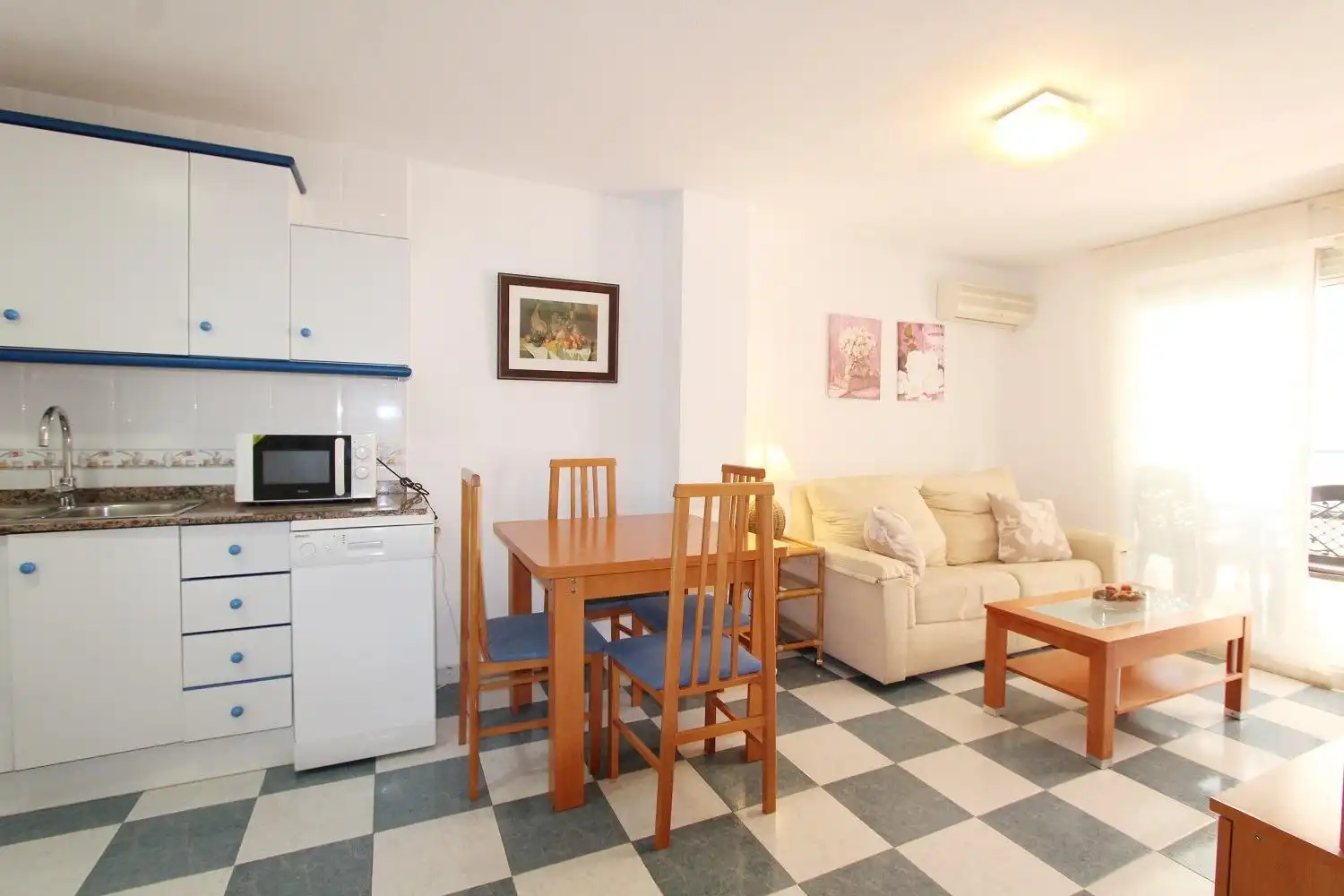 Living room of Flat for sale in Oropesa del Mar / Orpesa  with Air Conditioner, Private garden and Terrace