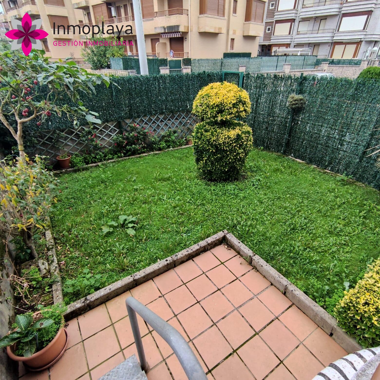 Jardí de Planta baixa en venda en Noja amb Calefacció i Jardí privat