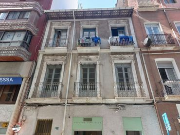 Wohngebäude zum Verkauf in Calle José Gutiérrez Petén 3