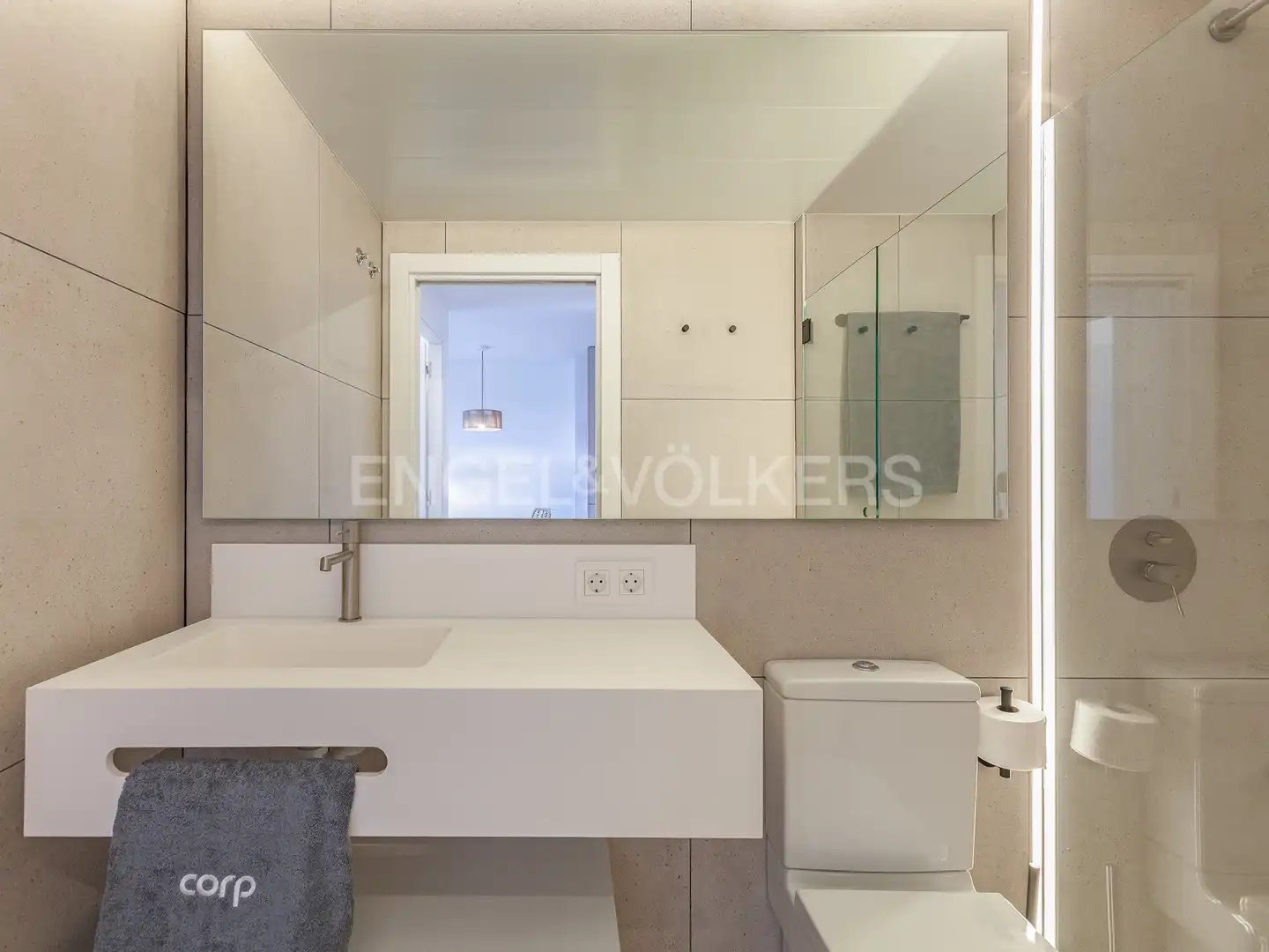 Baño de Piso de alquiler en Esplugues de Llobregat con Aire acondicionado, Calefacción y Jardín privado