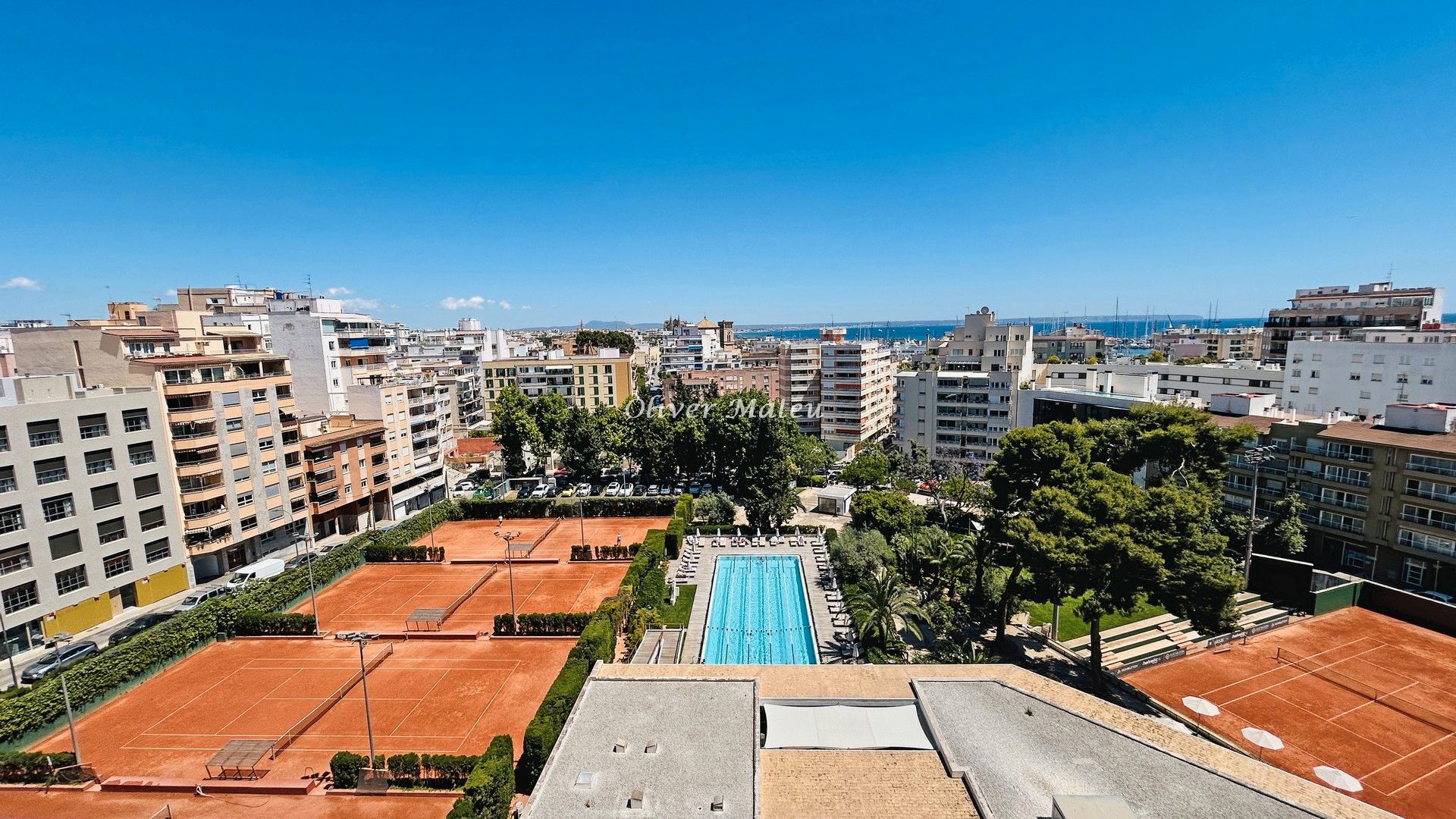 Swimming pool of Flat for sale in  Palma de Mallorca  with Air Conditioner, Heating and Parquet flooring