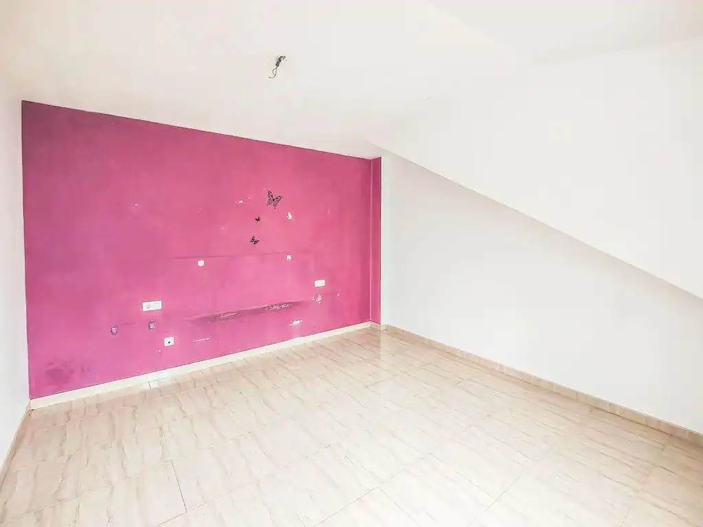 Casa o xalet en venda en Outeiro de Rei amb Jardí privat