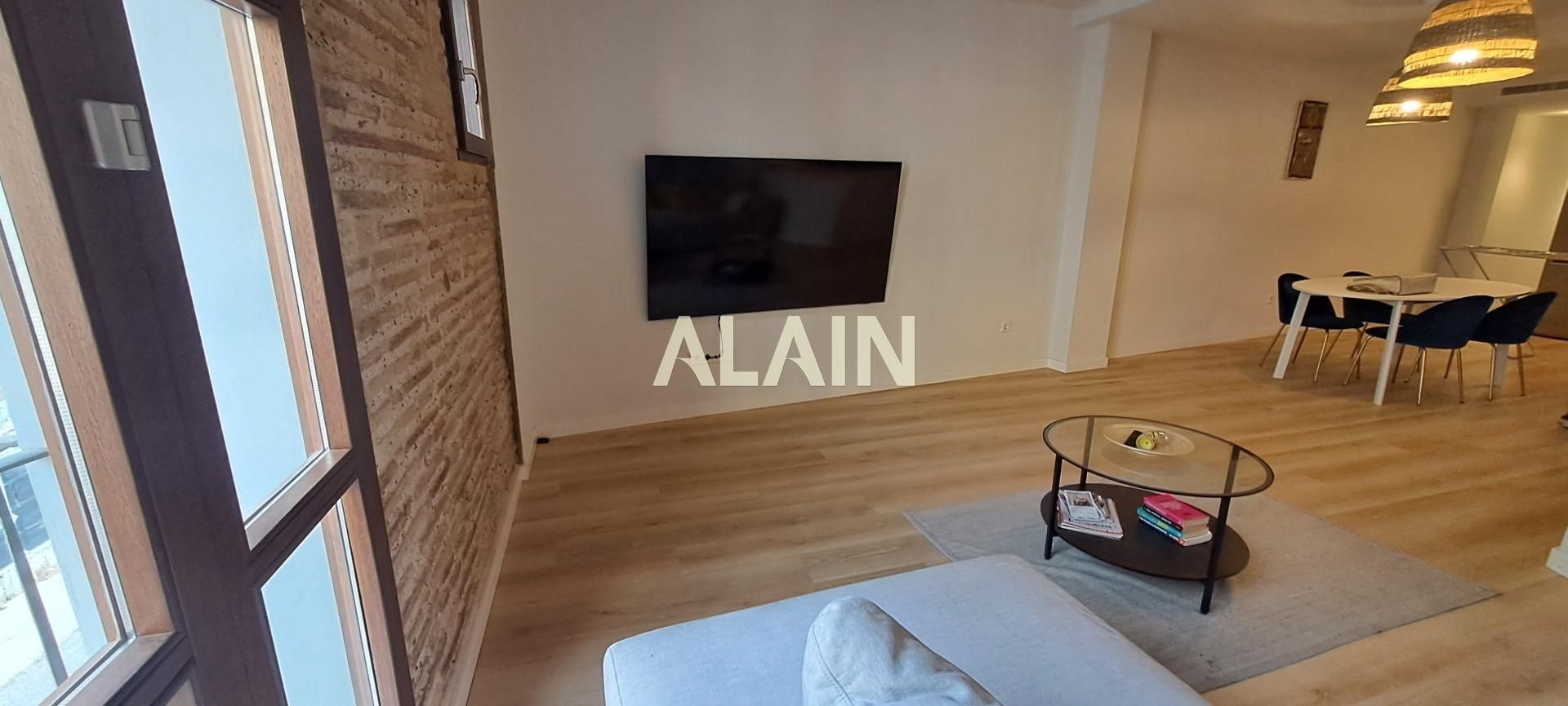 Living room of Flat for sale in  Valencia Capital  with Air Conditioner, Heating and Alarm