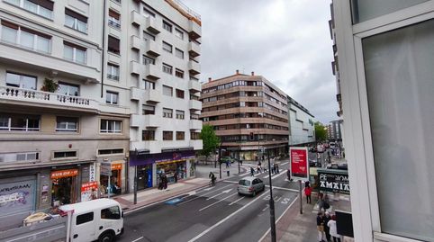 Calle LA PAZ  Piso de Ensueño Junto a Plaza Santa Bárbara y Corte Inglés  4º  CocinaSalón2 habitacines1 Baño con ducha y bañera, imatge 4