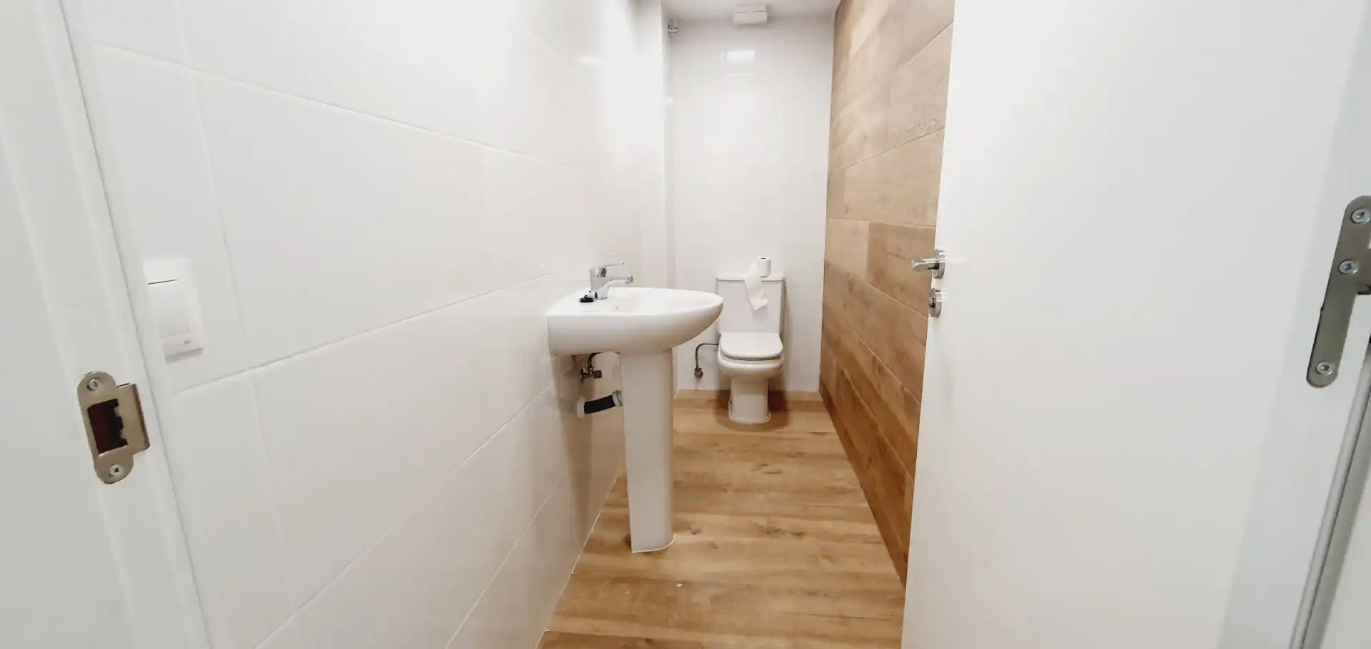 Baño de Local en venta en Prat de Cunit