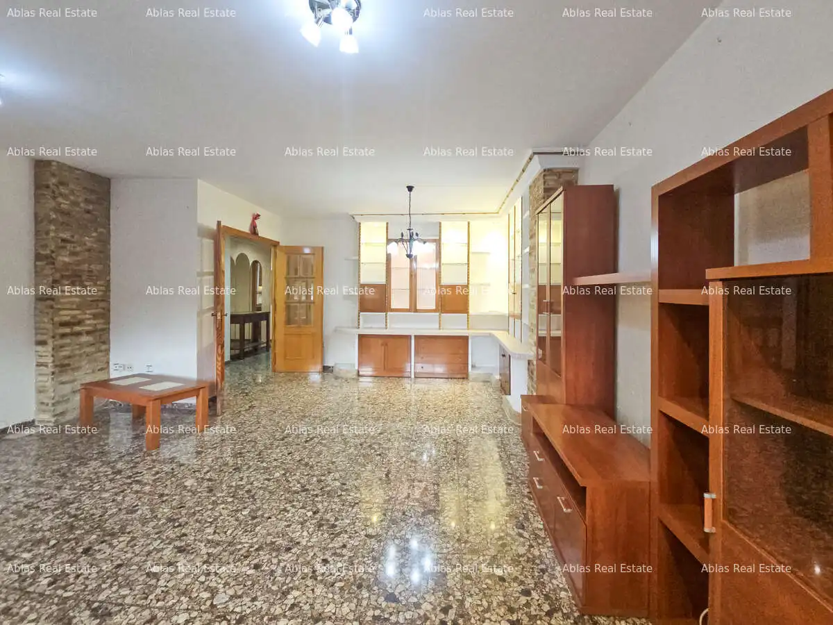 Piso con terraza en venta en Centro Ciudad, imagen 3