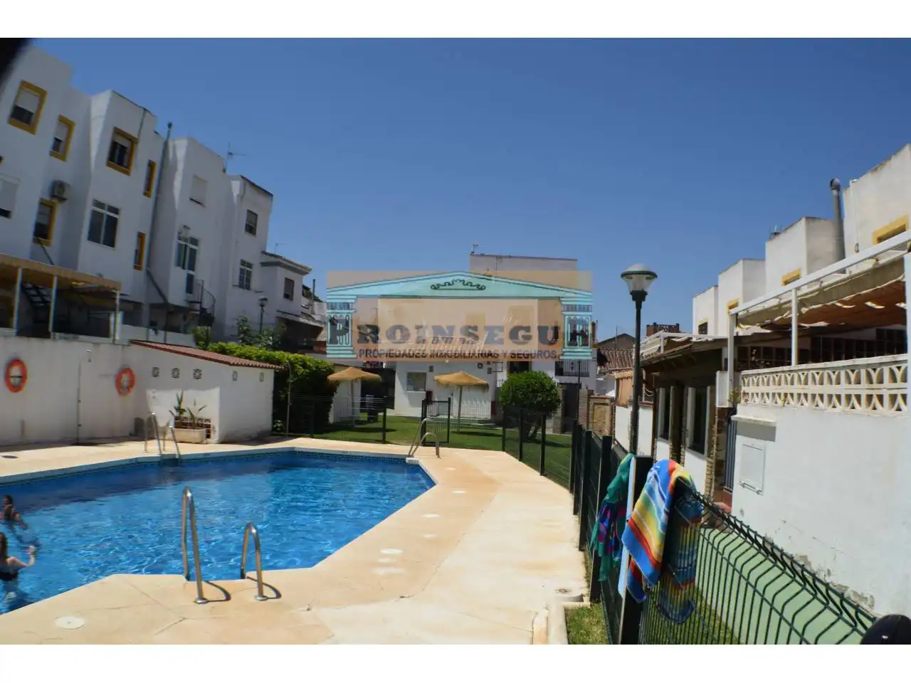 Piscina de Casa o xalet en venda en Cártama amb Aire condicionat, Terrassa i Moblat