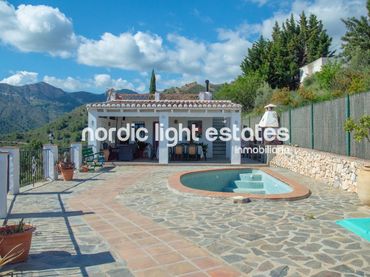 Casa amb piscina en venda a Frigiliana