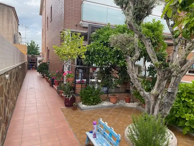 Terraza de Casa adosada en venta en Montcada i Reixac con Calefacción, Jardín privado y Terraza