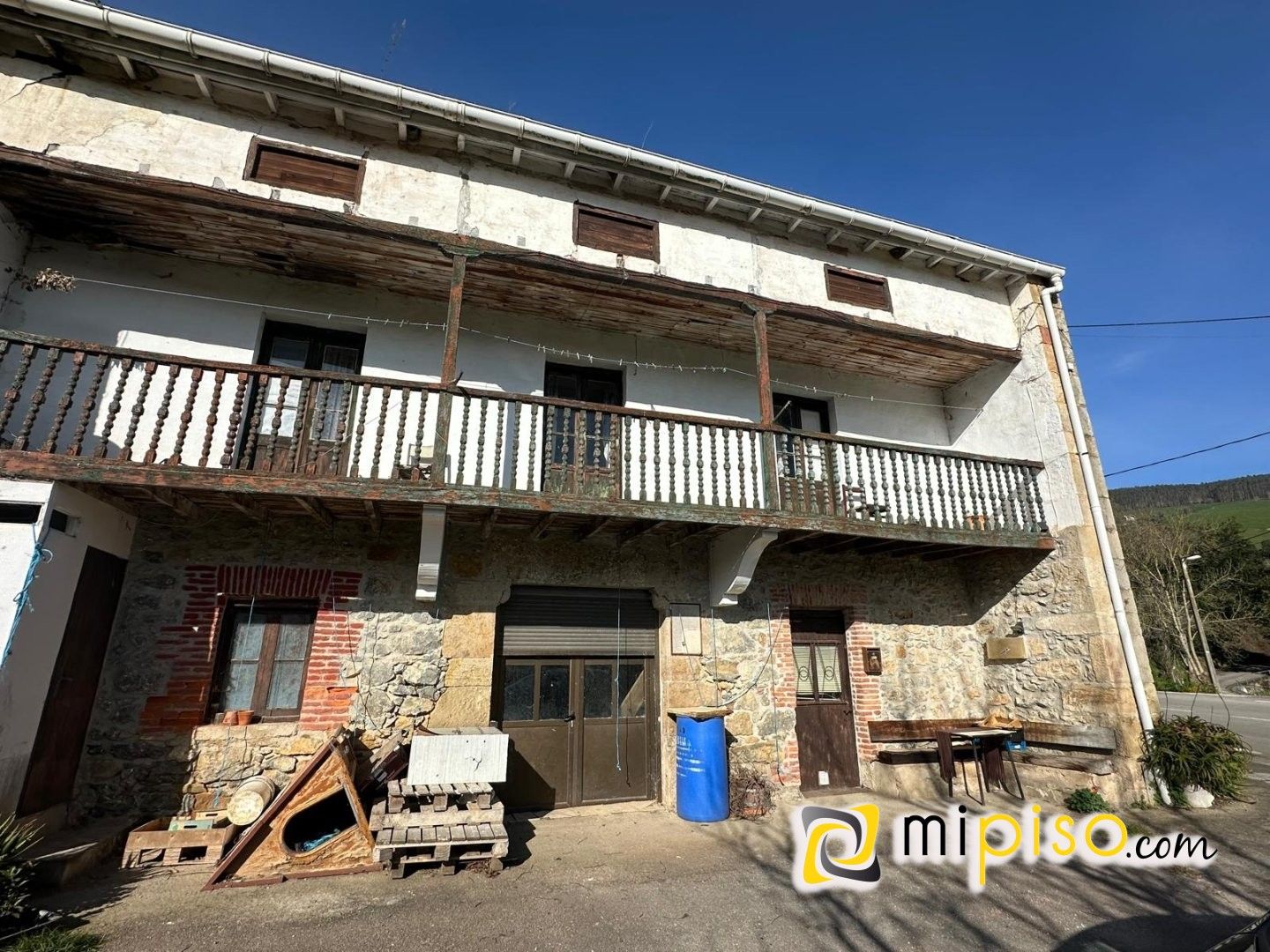 Exterior view of House or chalet for sale in Voto  with Terrace