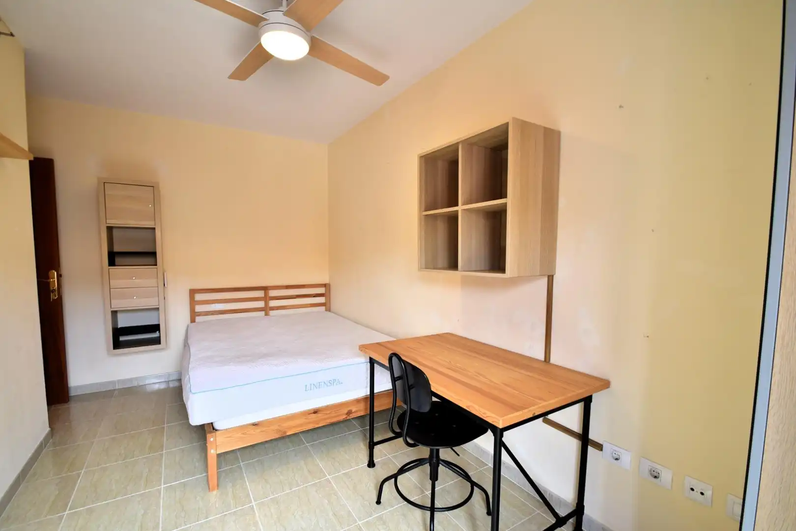 Habitación de Casa adosada de alquiler en San Cristóbal de la Laguna con Aire acondicionado, Calefacción y Jardín privado