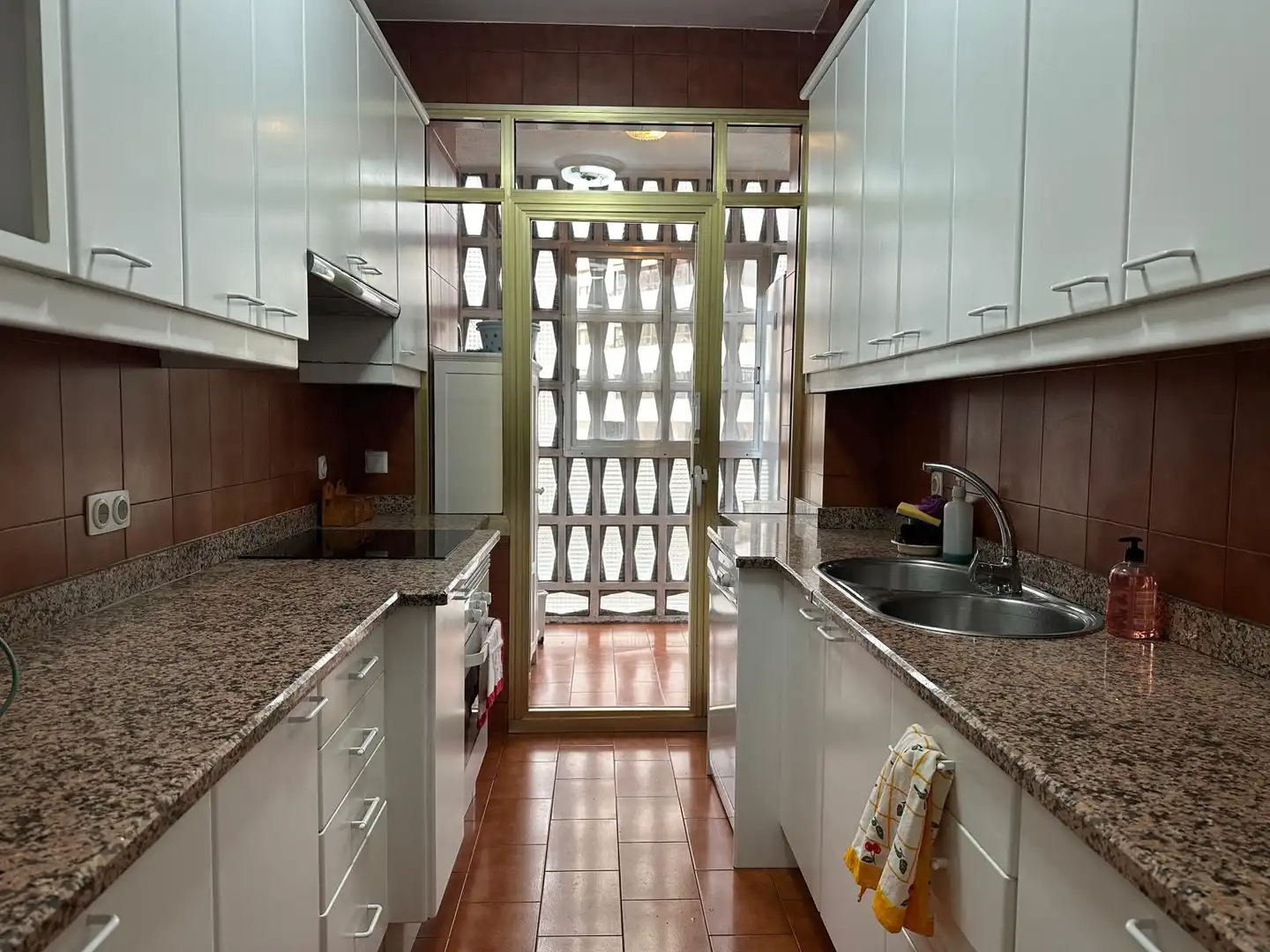 Kitchen of Flat for sale in Madrid  with Parquet flooring, Terrace and Storage room