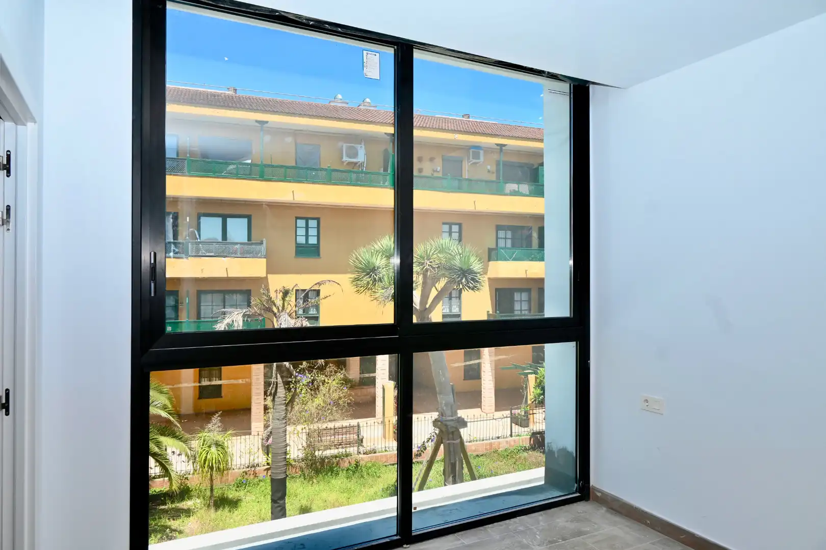 Vista exterior de Dúplex en venda en San Cristóbal de la Laguna amb Aire condicionat, Jardí privat i Terrassa